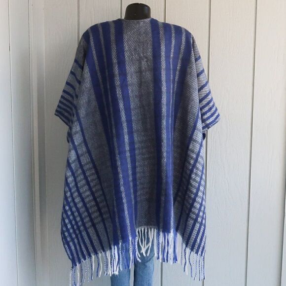 Woolrich One Size Ponsho Shawl - Picture 2 of 7